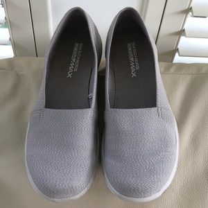 Skechers Taupe Flats Size 8. Good condition